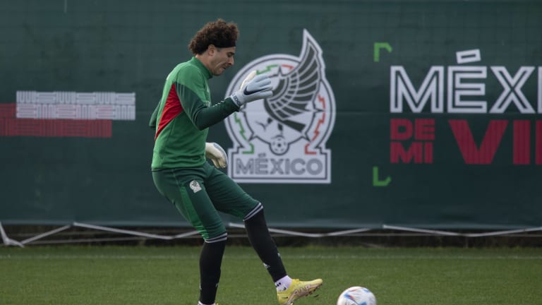 Memo Ochoa determinado a seguir con el Tri de Cocca